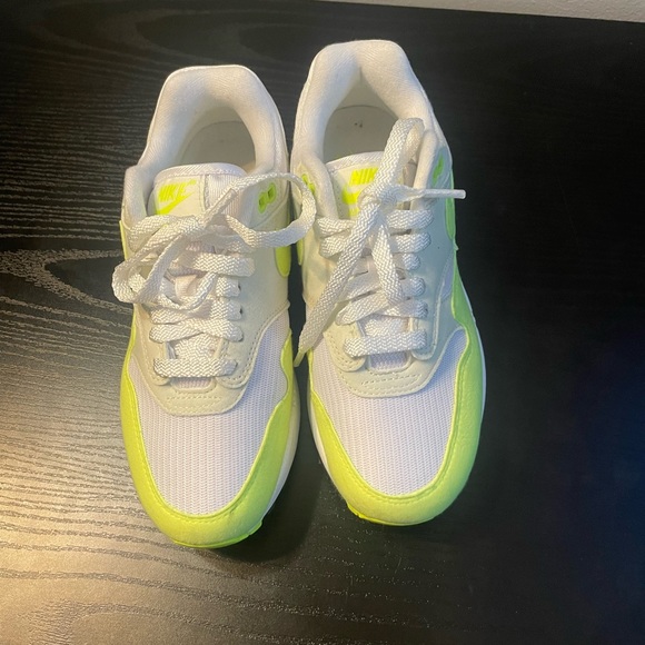 Neon Airmax - Picture 3 of 5